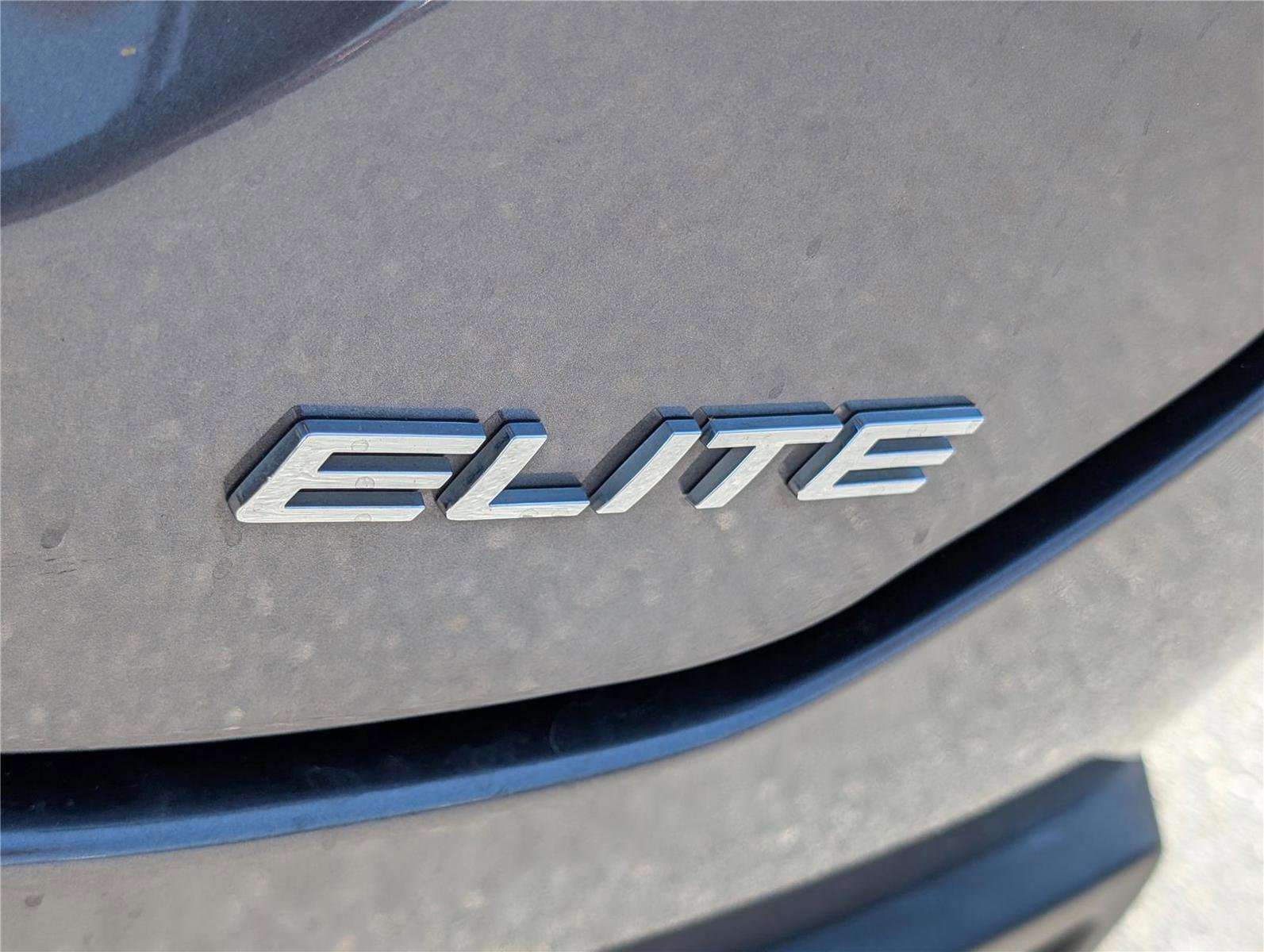 Used 2023 Honda Pilot Elite image 9
