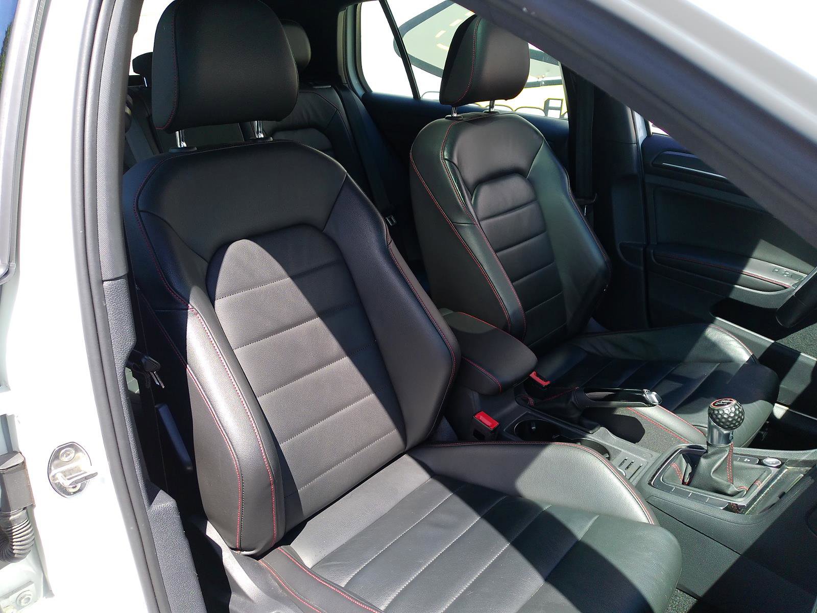 Used 2019 Volkswagen GTI SE w/ SE Experience Package FWD image 31