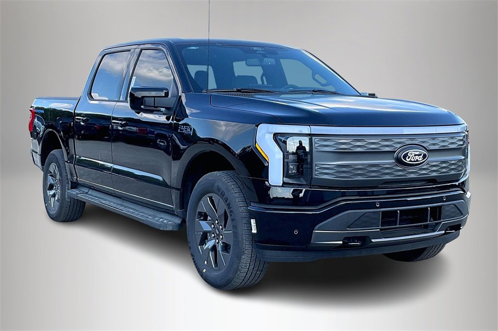 New 2025 Ford F150 Lightning Lariat