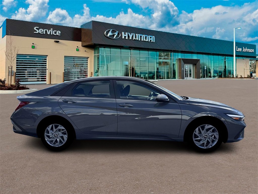 New 2026 Hyundai Elantra Blue image 9