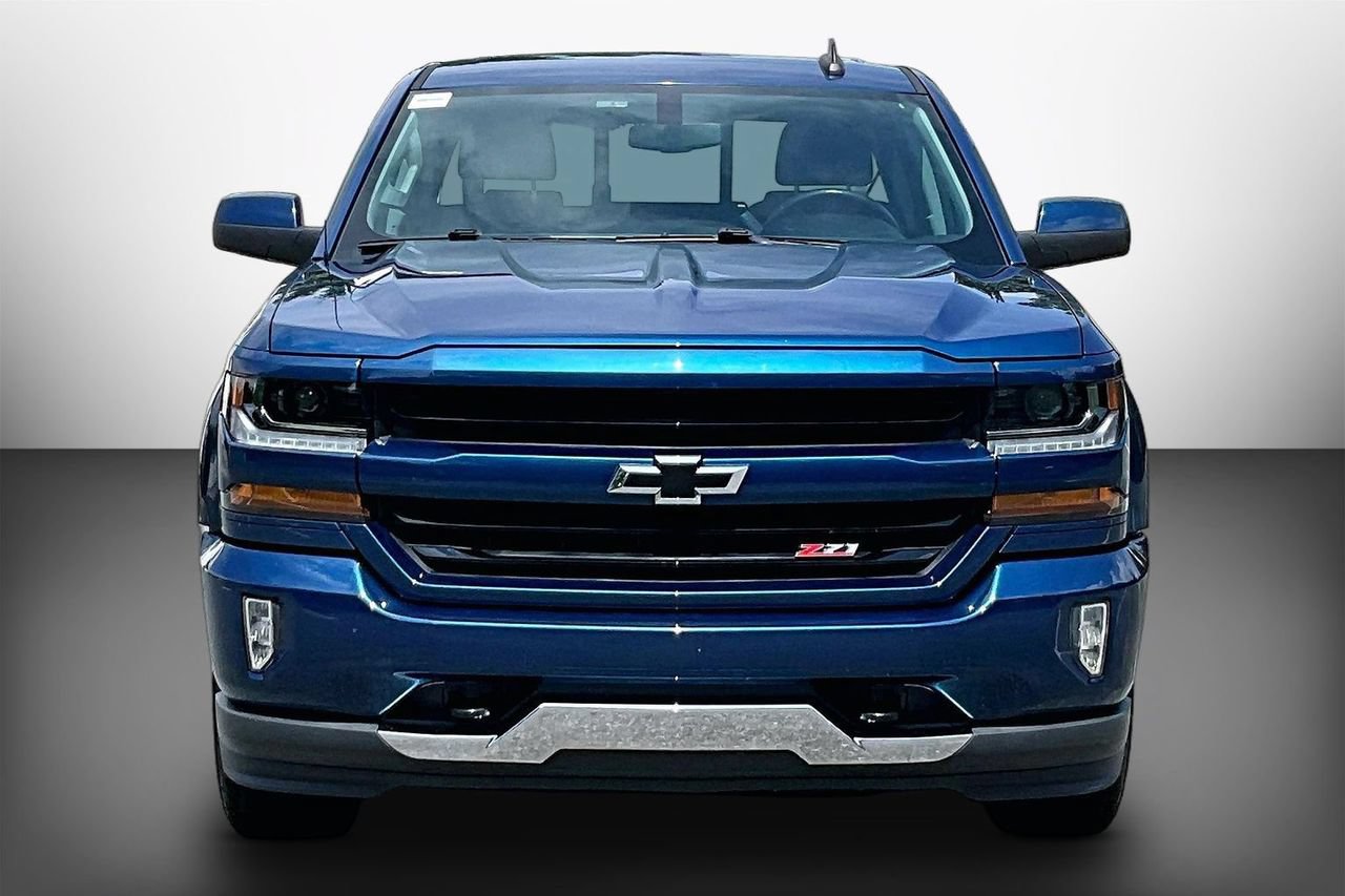 Used 2018 Chevrolet Silverado 1500 LT w/ All Star Edition AWD/4WD image 3