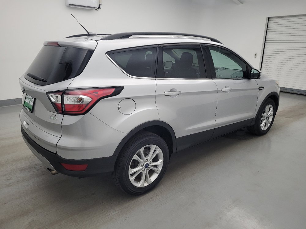 Used 2018 Ford Escape SE w/ Ford Safe & Smart Package FWD image 10