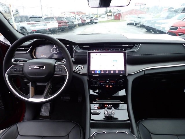 New 2025 Jeep Grand Cherokee Limited w/ MOPAR Finishing Package image 14