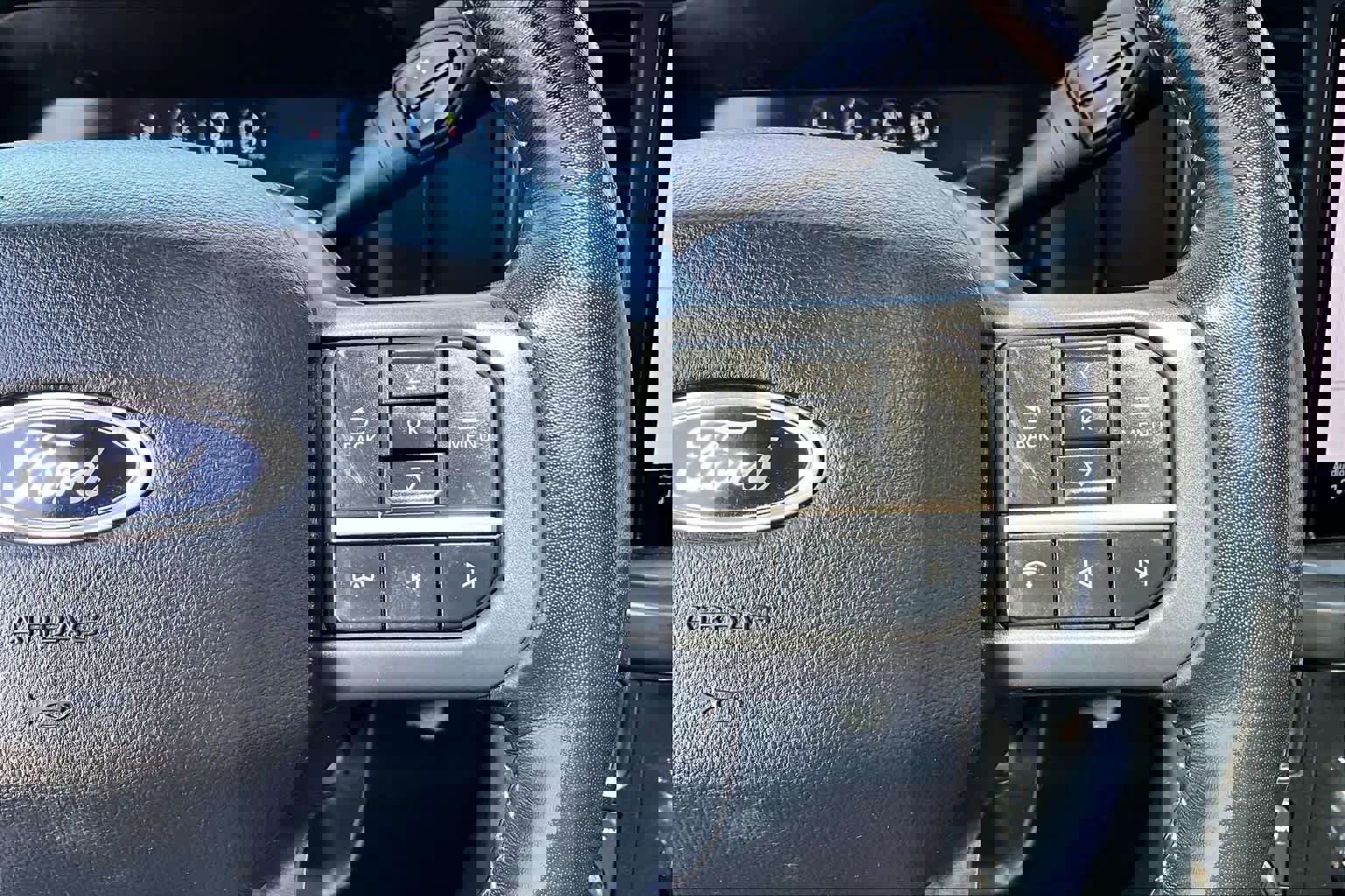 Used 2024 Ford F250 Lariat w/ Sport Appearance Package image 24