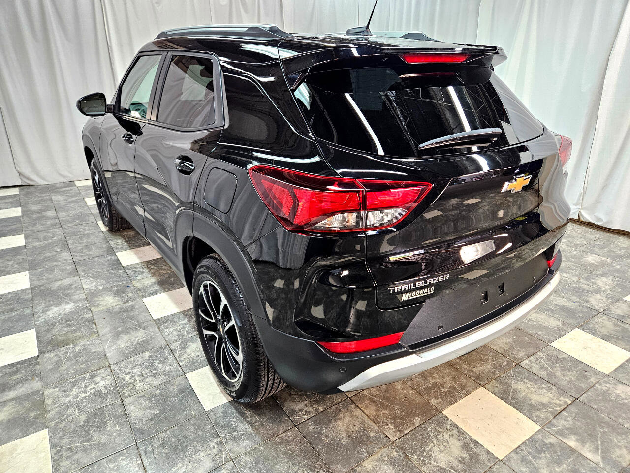 Used 2025 Chevrolet TrailBlazer LT w/ Convenience Package image 6