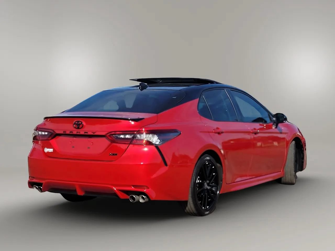 Used 2022 Toyota Camry XSE FWD image 11