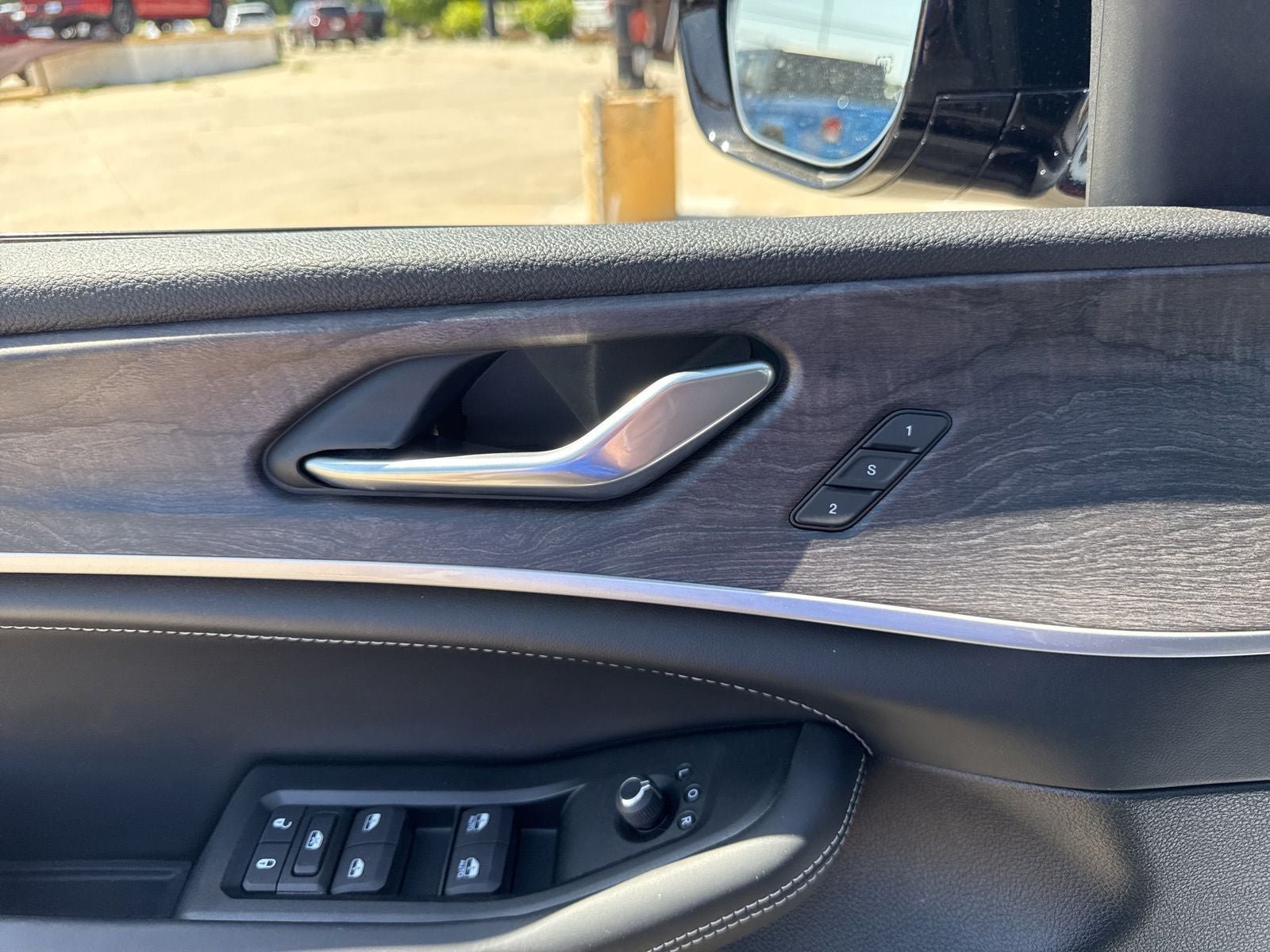 New 2026 Jeep Grand Cherokee L Limited AWD/4WD image 14