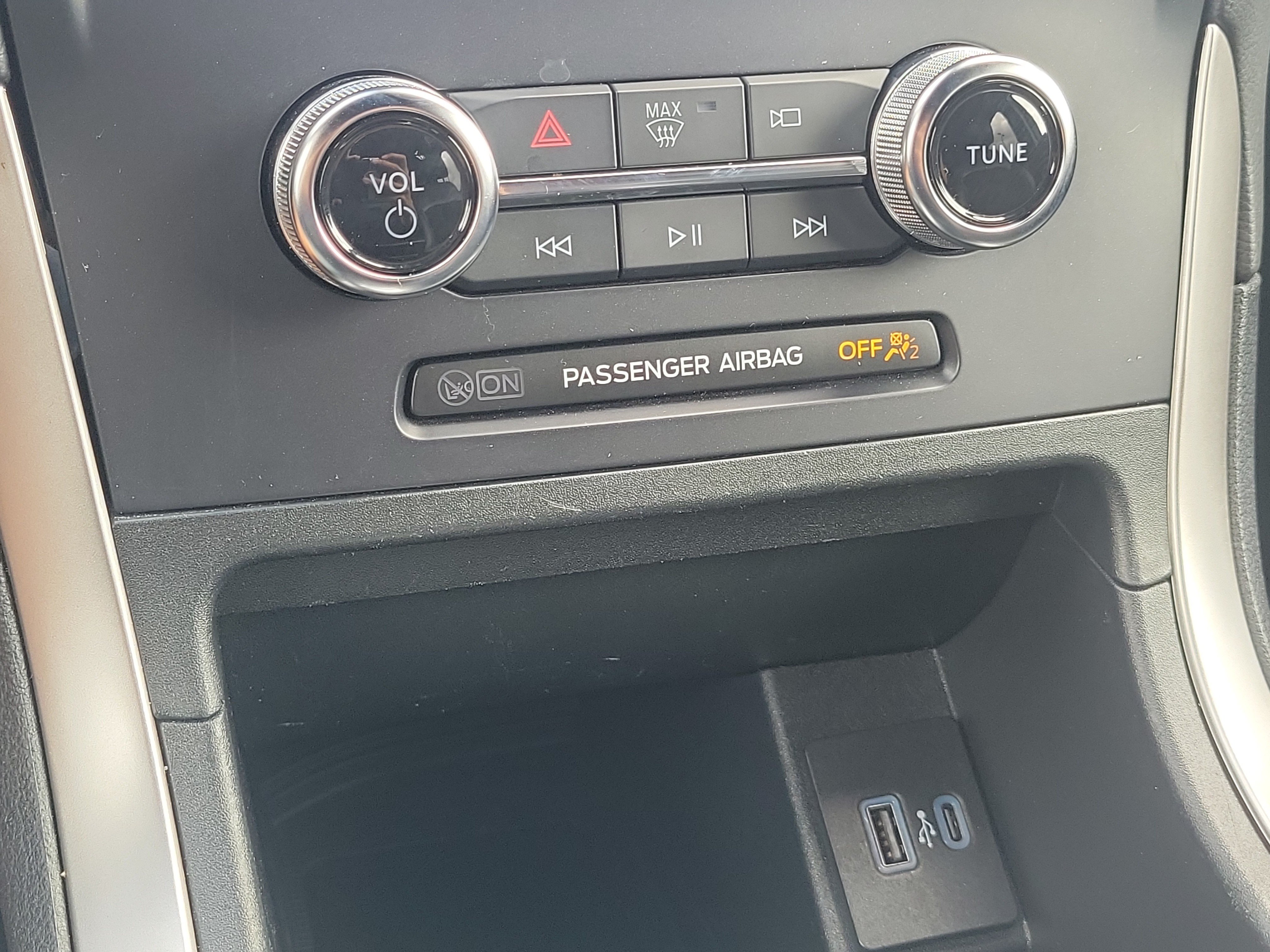 Used 2024 Ford Edge ST-Line AWD/4WD image 26