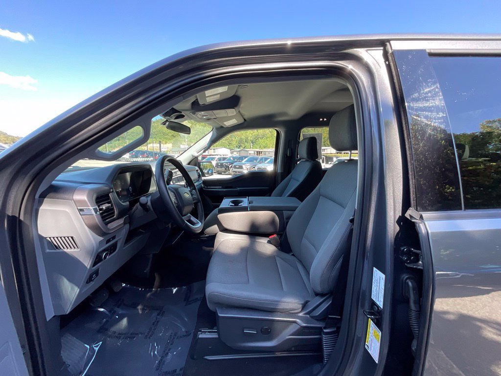 Used 2025 Ford F150 XLT w/ Equipment Group 301A Standard AWD/4WD image 9