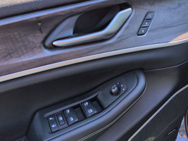 Used 2022 Jeep Grand Cherokee L Limited image 13