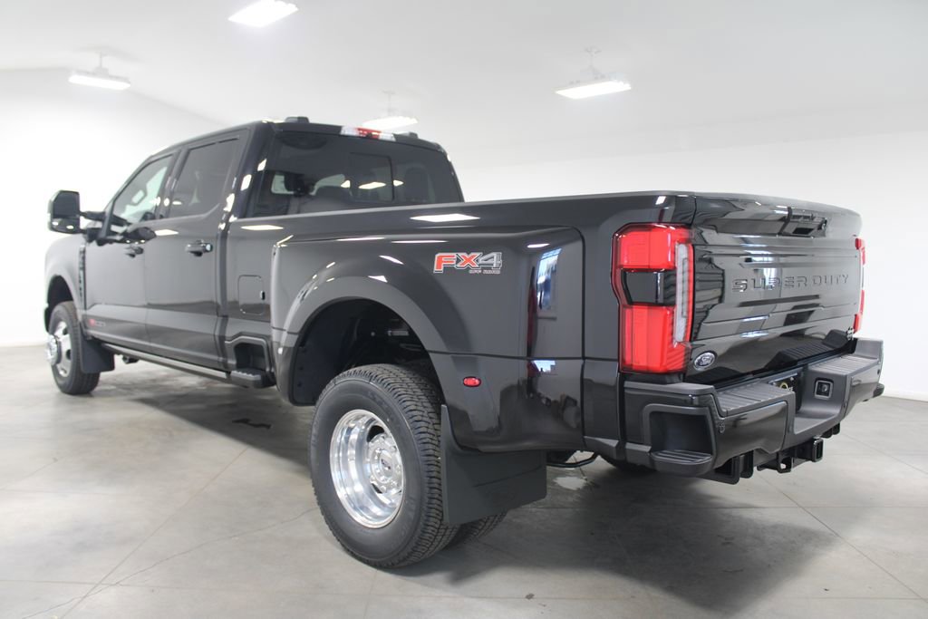 New 2026 Ford F350 4x4 Crew Cab DRW Super Duty image 6
