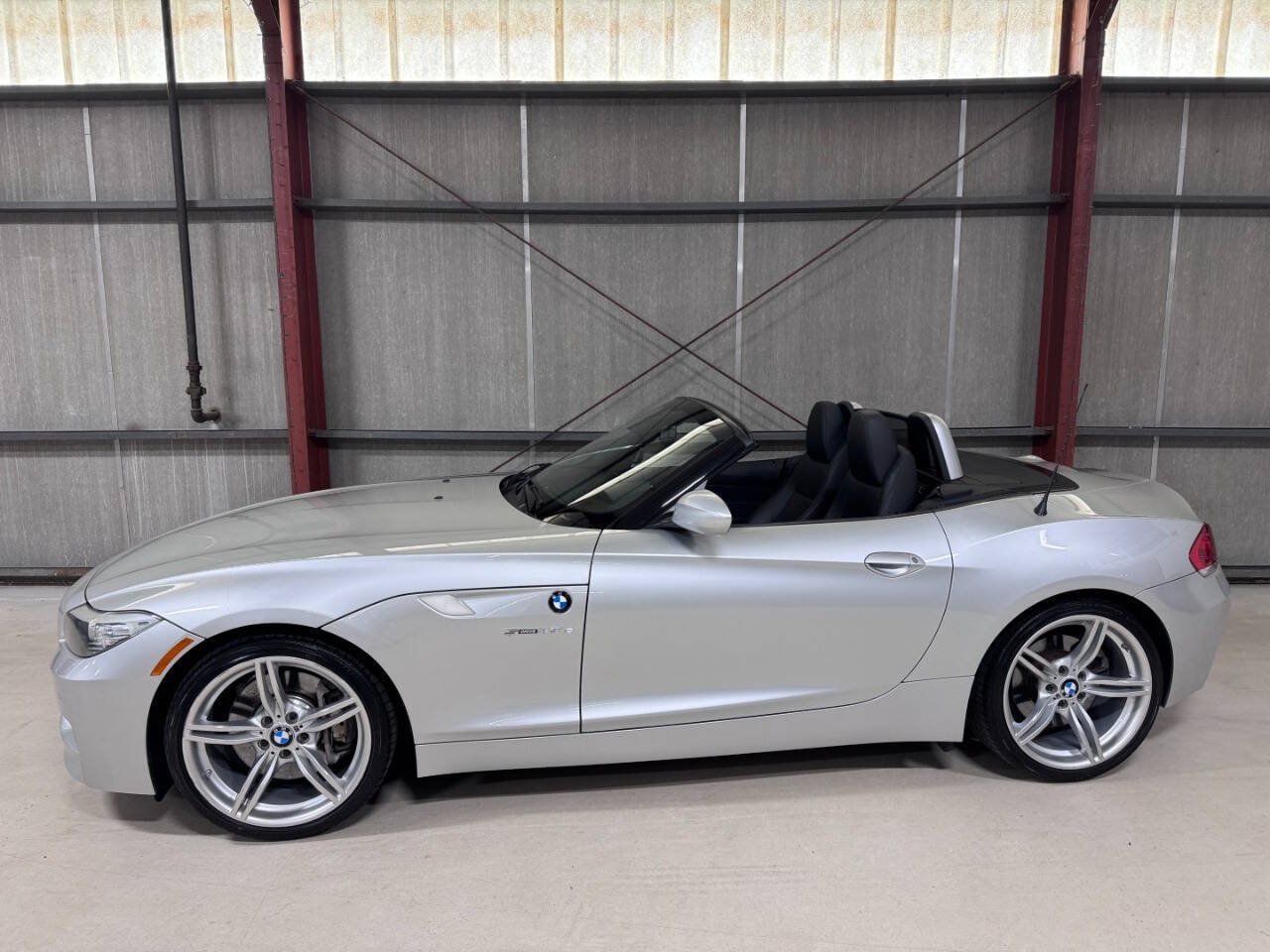 Used 2011 BMW Z4 sDrive35is RWD video 1
