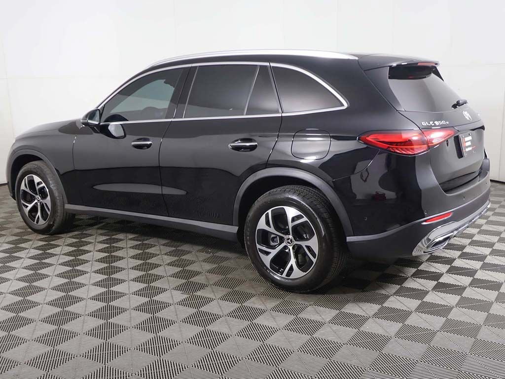 Used 2025 Mercedes-Benz GLC 350e 4MATIC image 13