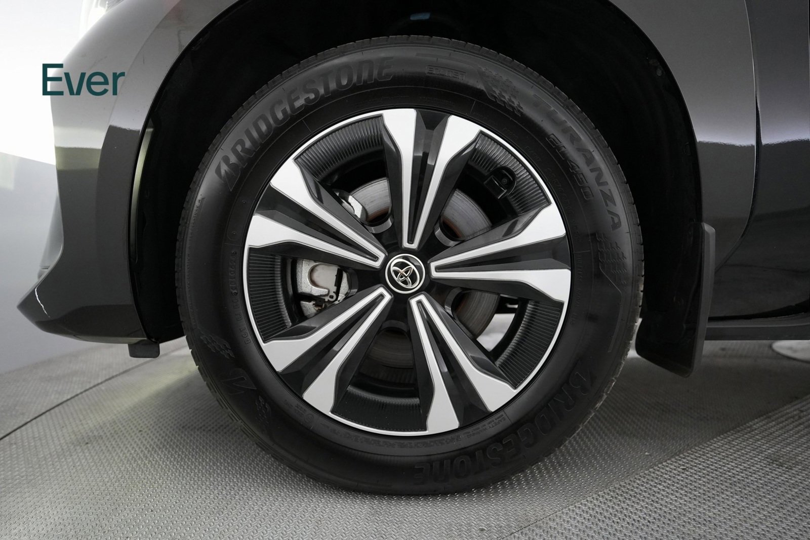 Used 2024 Toyota bZ4X XLE w/ Weather Package image 20