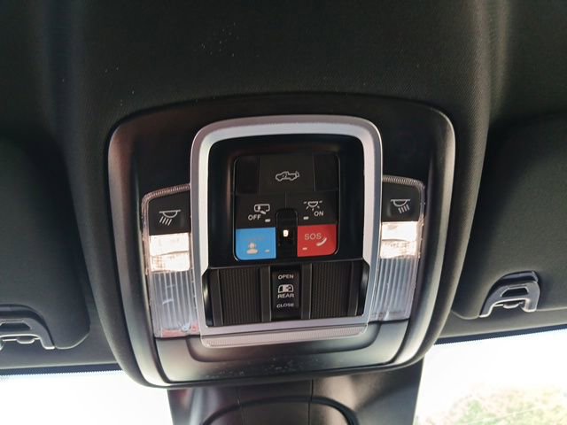 New 2026 RAM 3500 Laramie AWD/4WD image 38