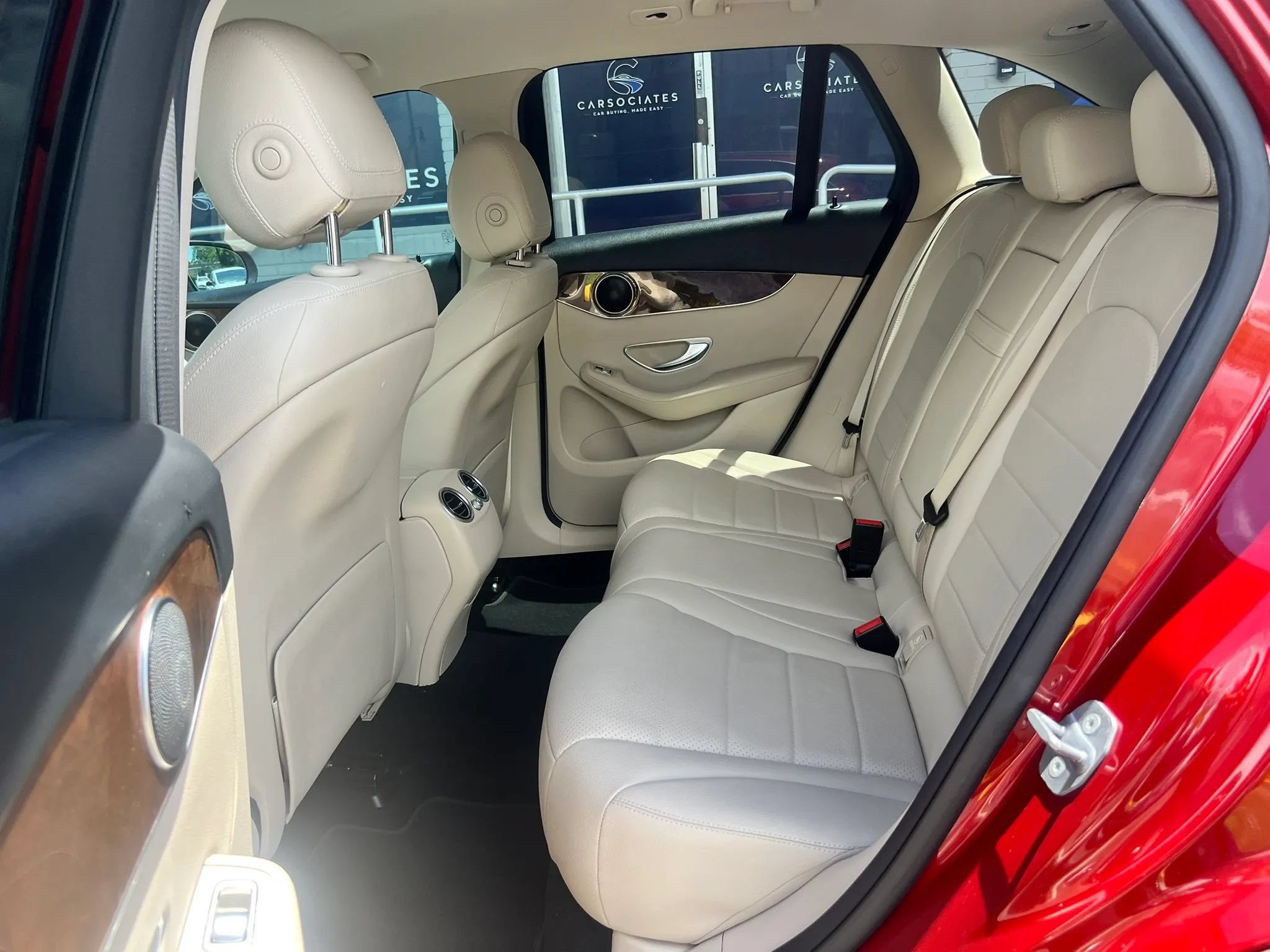 Used 2019 Mercedes-Benz GLC 300 image 24