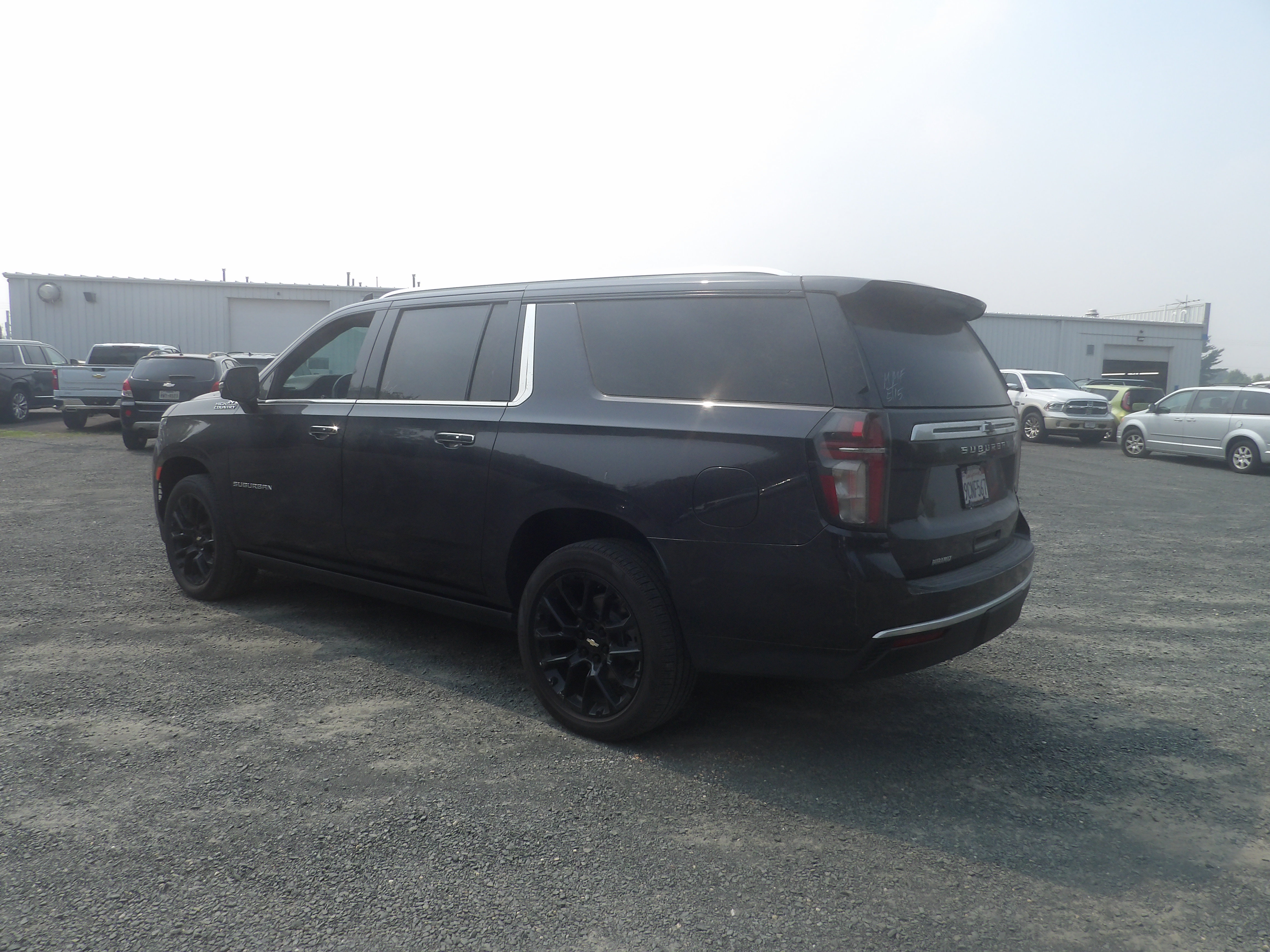 Used 2023 Chevrolet Suburban High Country AWD/4WD image 6