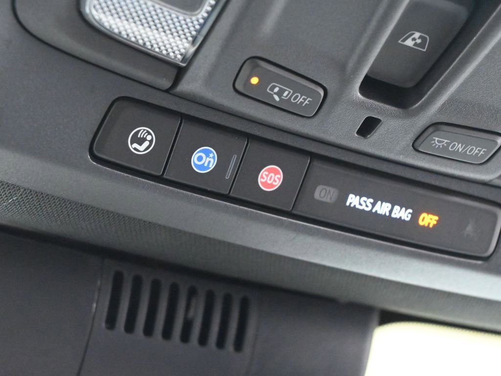 Used 2022 Chevrolet Silverado 1500 High Country image 24