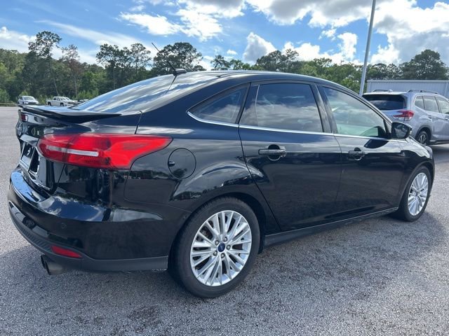 Used 2017 Ford Focus Titanium FWD image 5