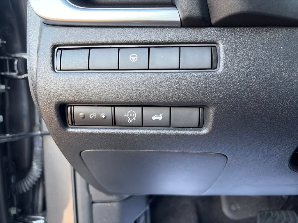 Used 2023 Nissan Rogue SV w/ SV Premium B Package AWD/4WD image 26