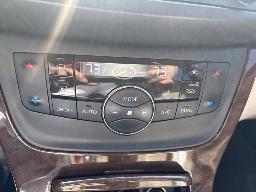 Used 2015 Nissan Sentra SL w/ SL Premium Package FWD image 13