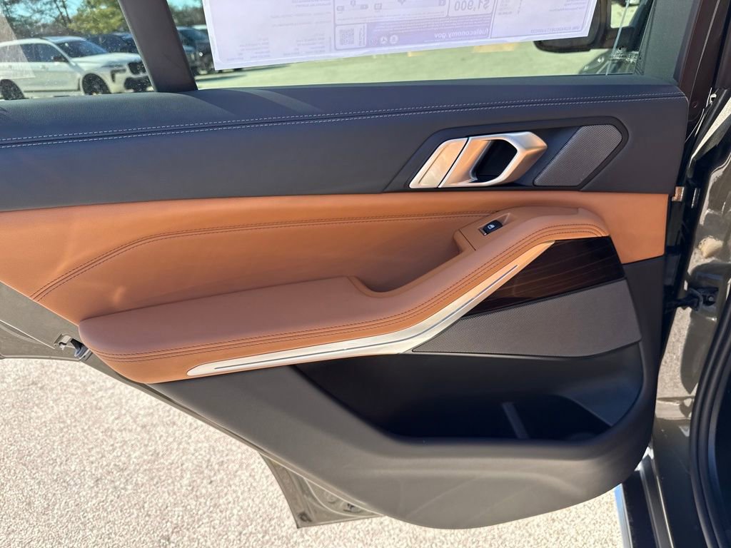 New 2026 BMW X5 xDrive50e w/ Climate Comfort Package image 23