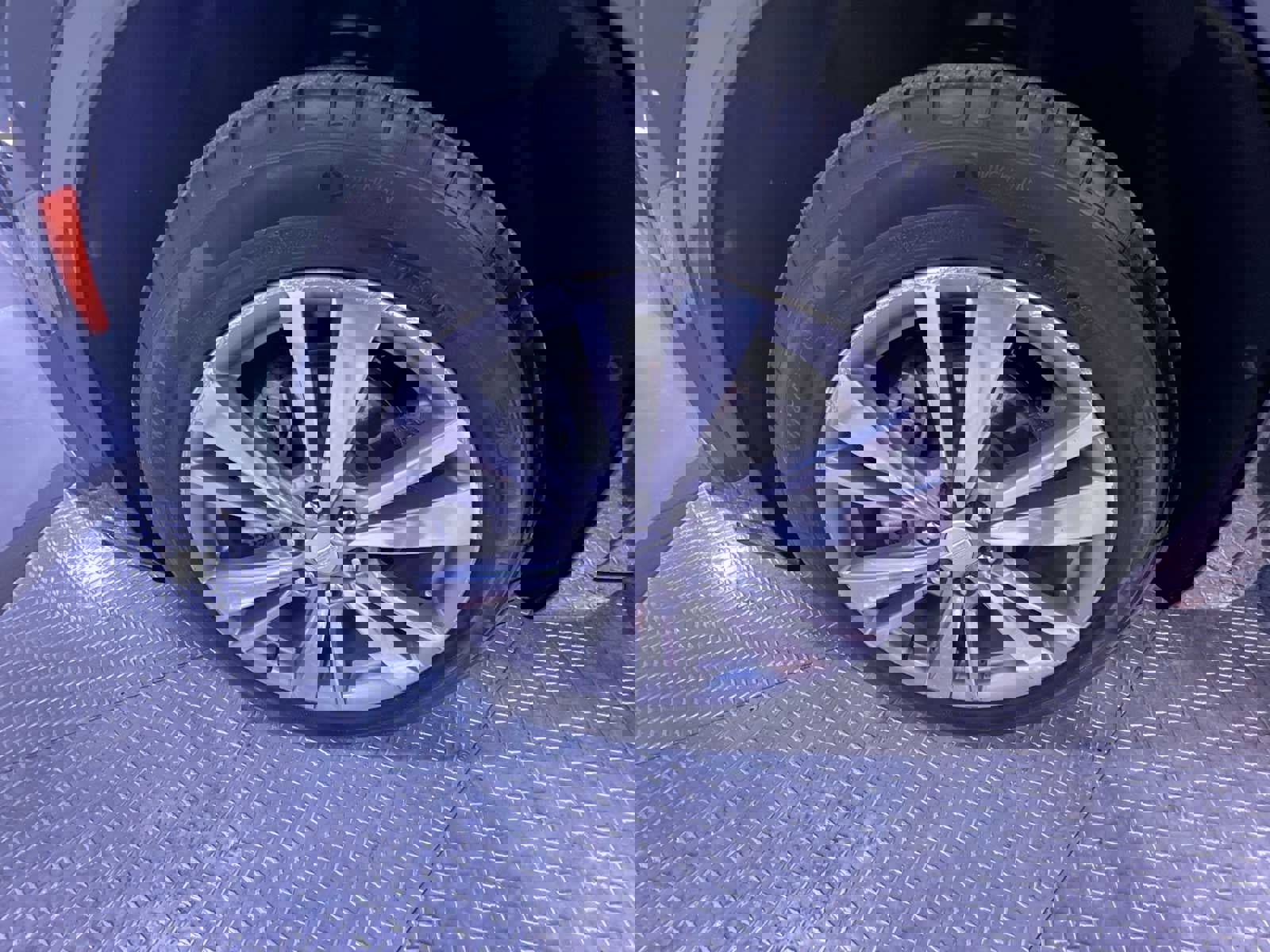 Used 2025 Cadillac XT6 Premium Luxury image 10