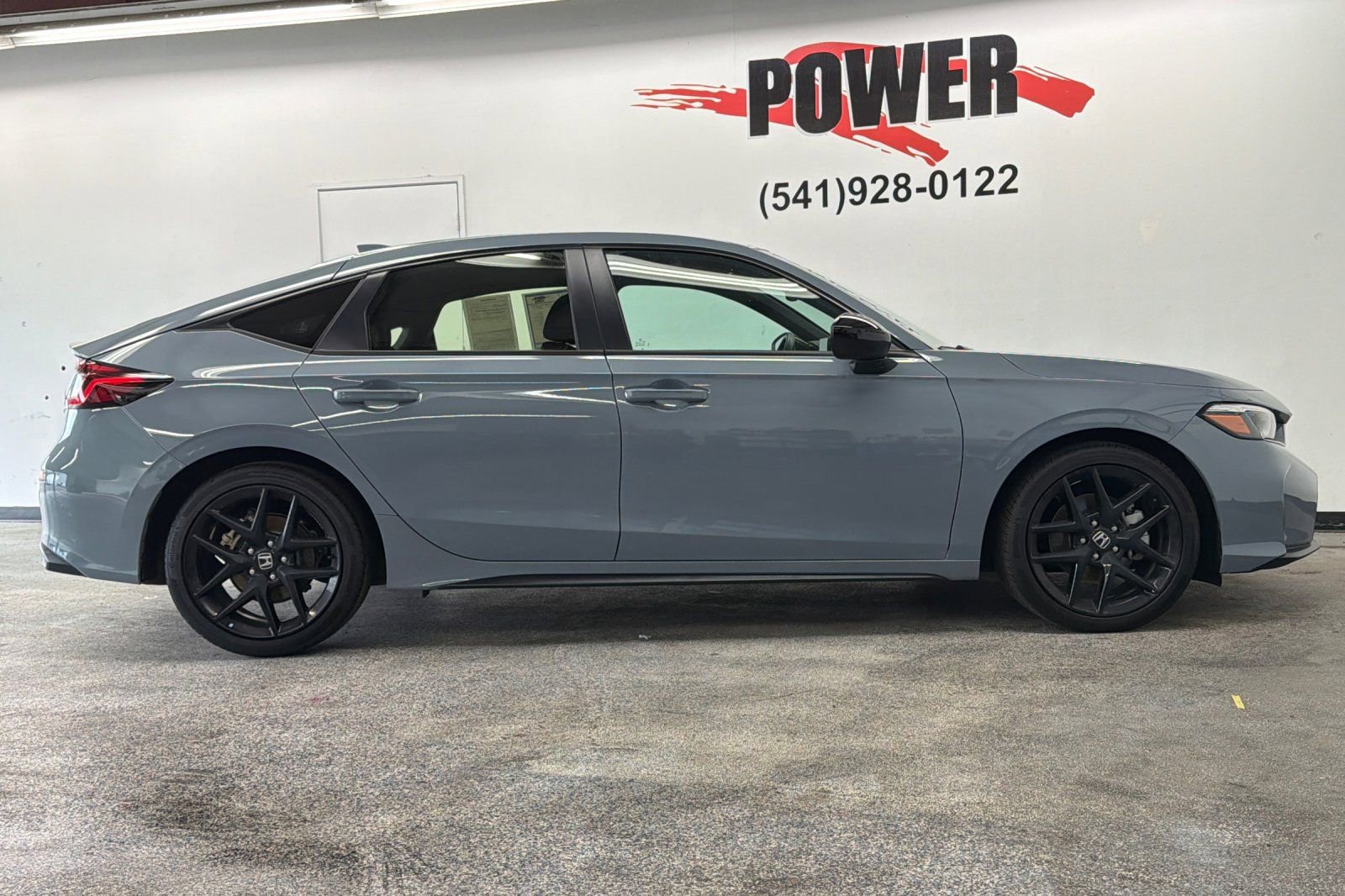 Used 2025 Honda Civic Sport image 2