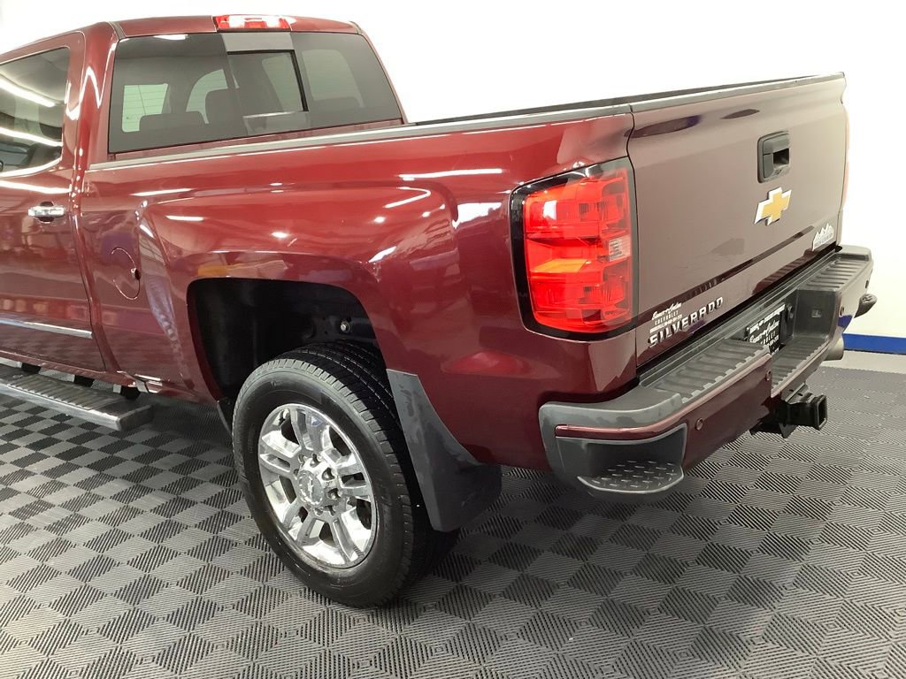 Used 2016 Chevrolet Silverado 2500 High Country w/ Duramax Plus Package image 4