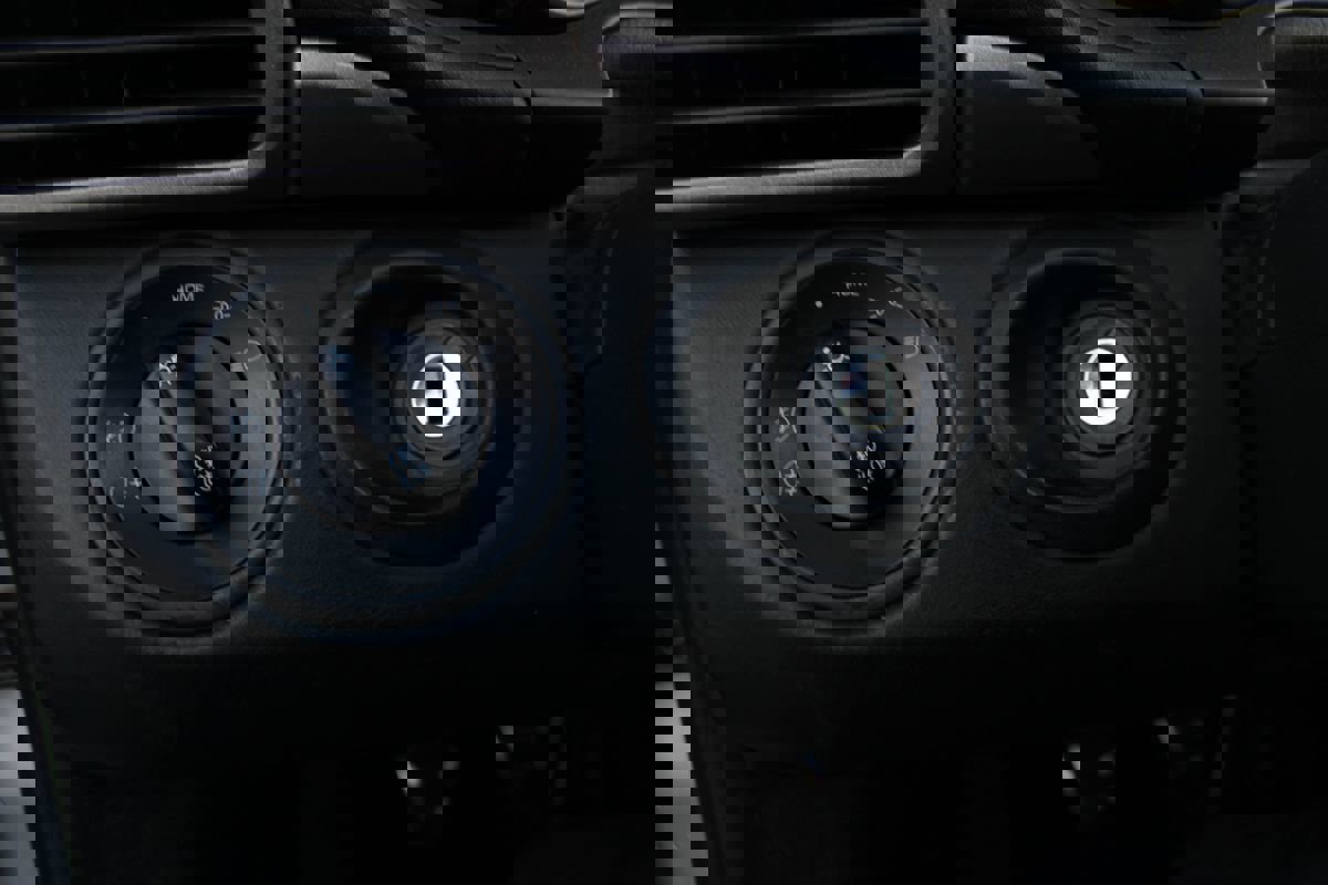 Used 2005 Porsche 911 Carrera image 38