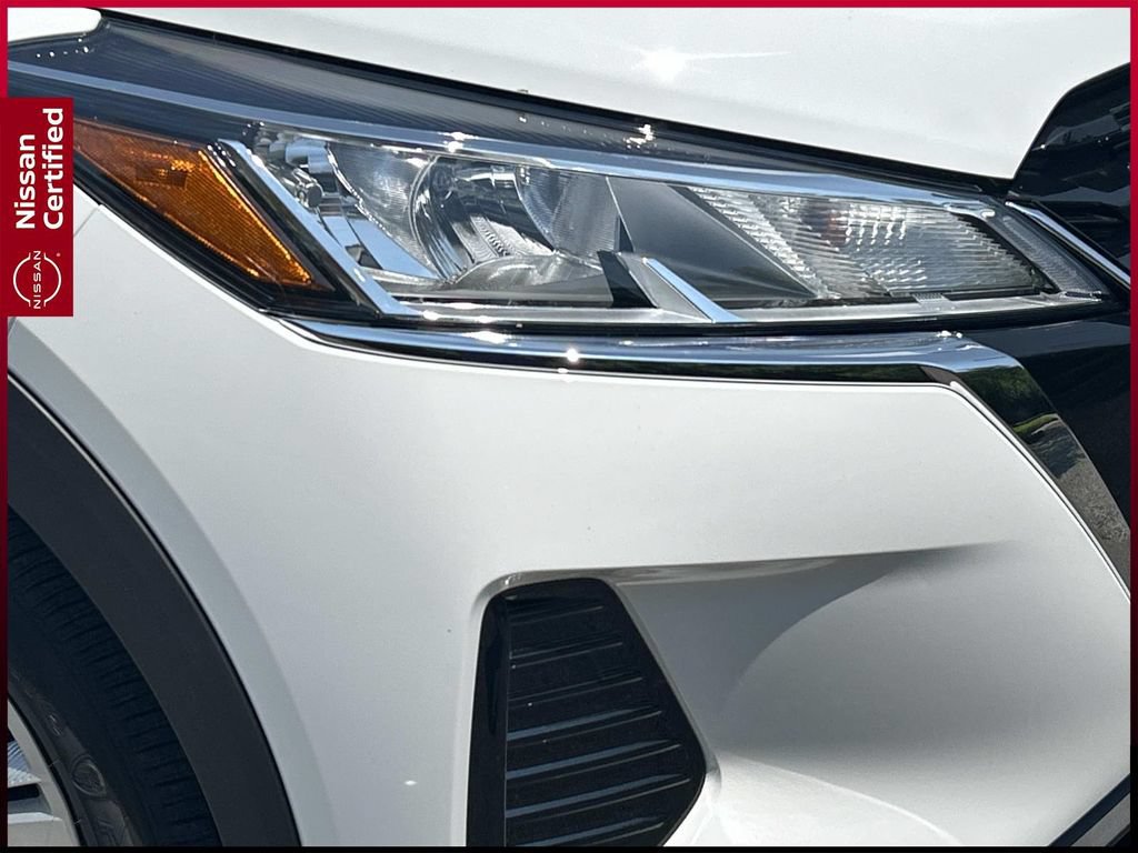 Certified 2025 Nissan Kicks Play S FWD image 10