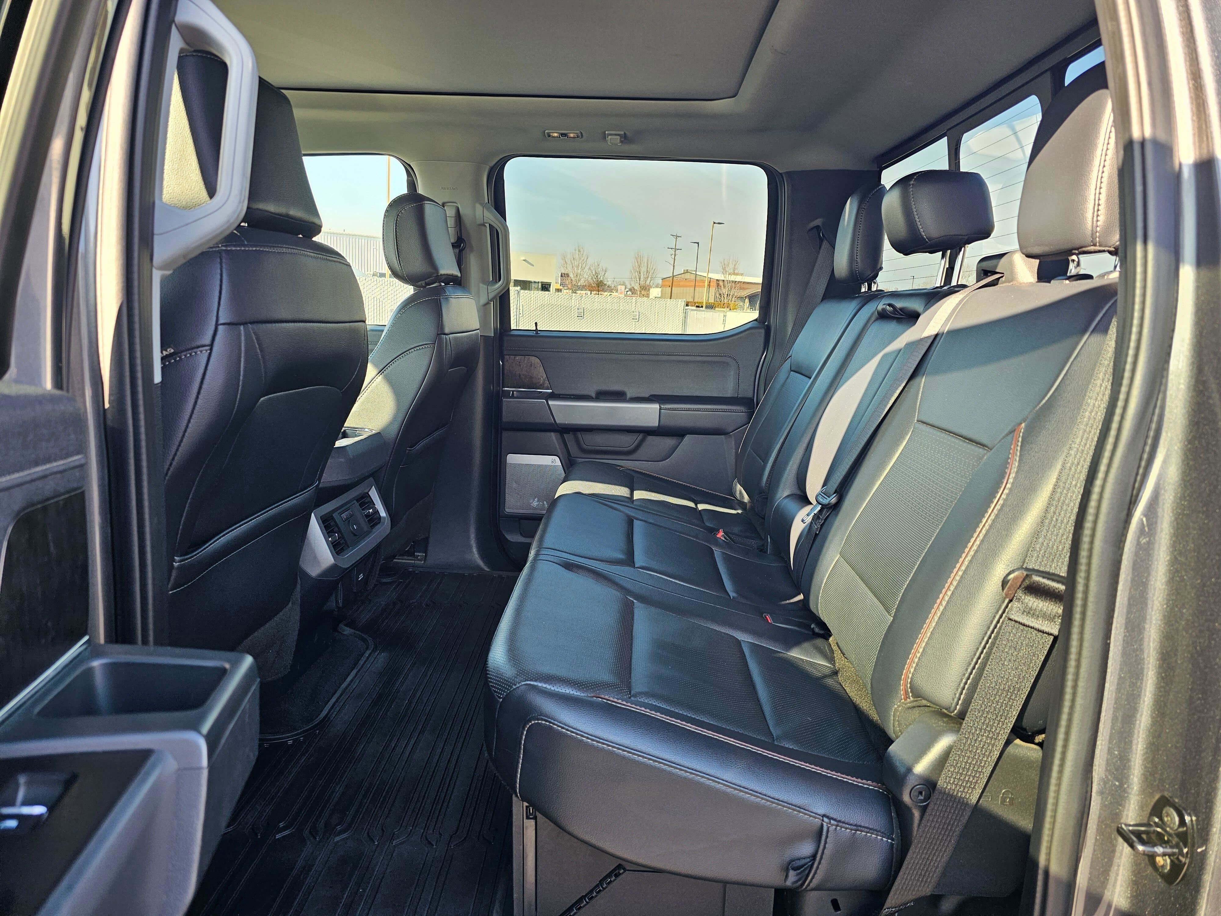 Used 2023 Ford F350 Lariat image 12