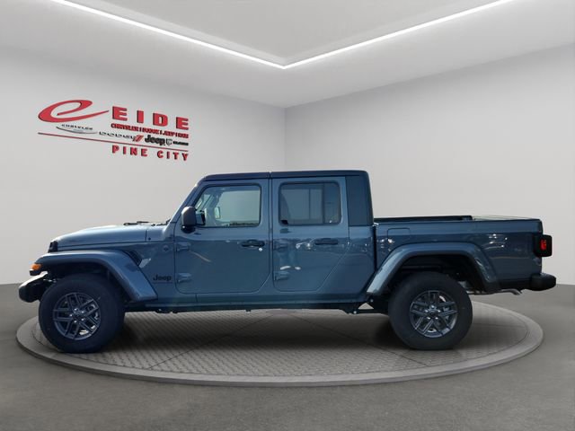 New 2025 Jeep Gladiator Sport image 2