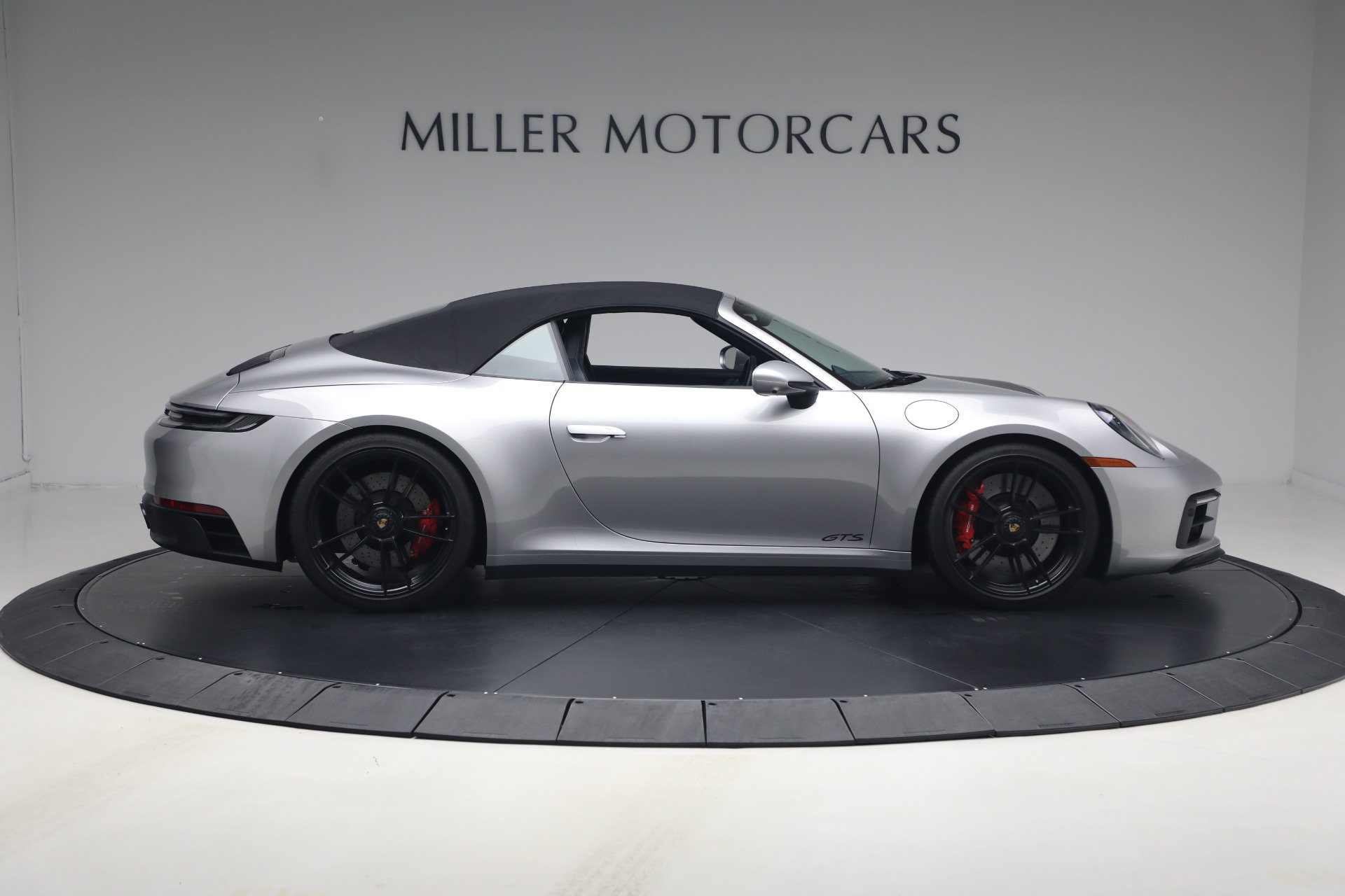 Used 2024 Porsche 911 Carrera GTS RWD image 31