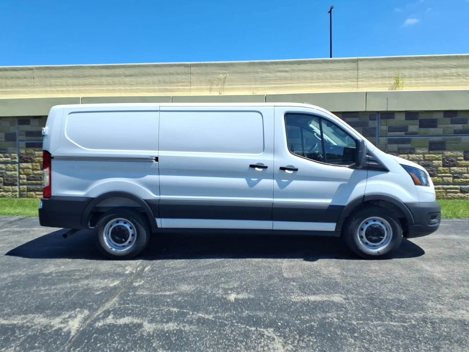 New 2026 Ford Transit 150 Low Roof w/ Load Area Protection Package RWD image 9