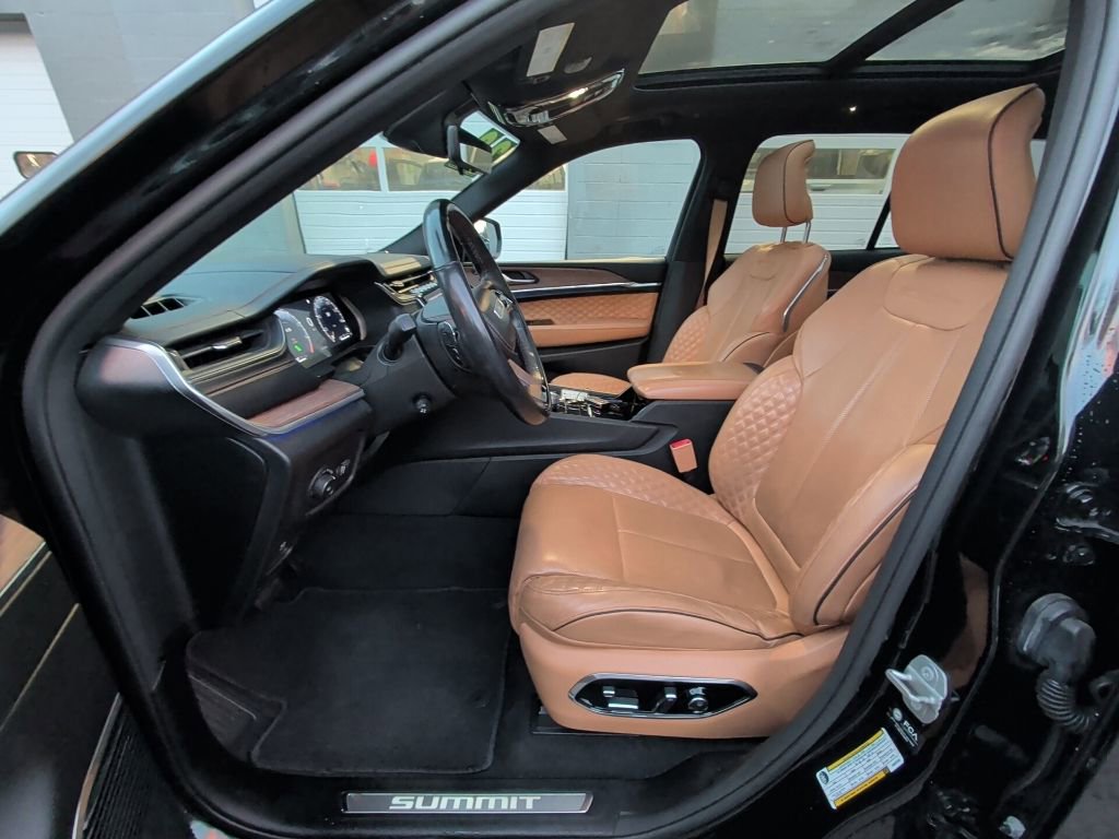 Certified 2022 Jeep Grand Cherokee Summit w/ Adv Protech Group IV image 11