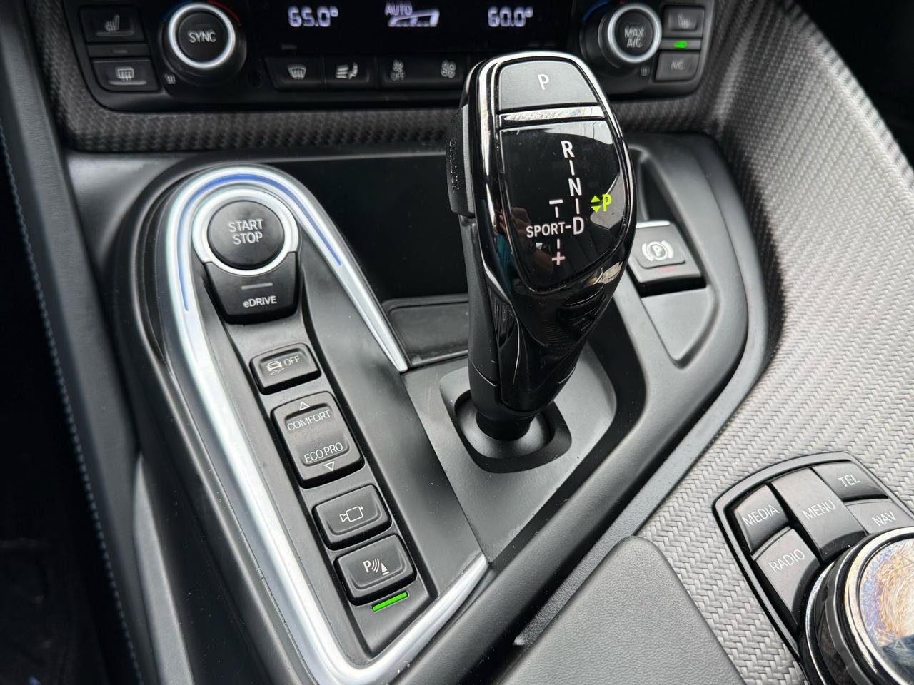 Used 2017 BMW i8 AWD/4WD image 25