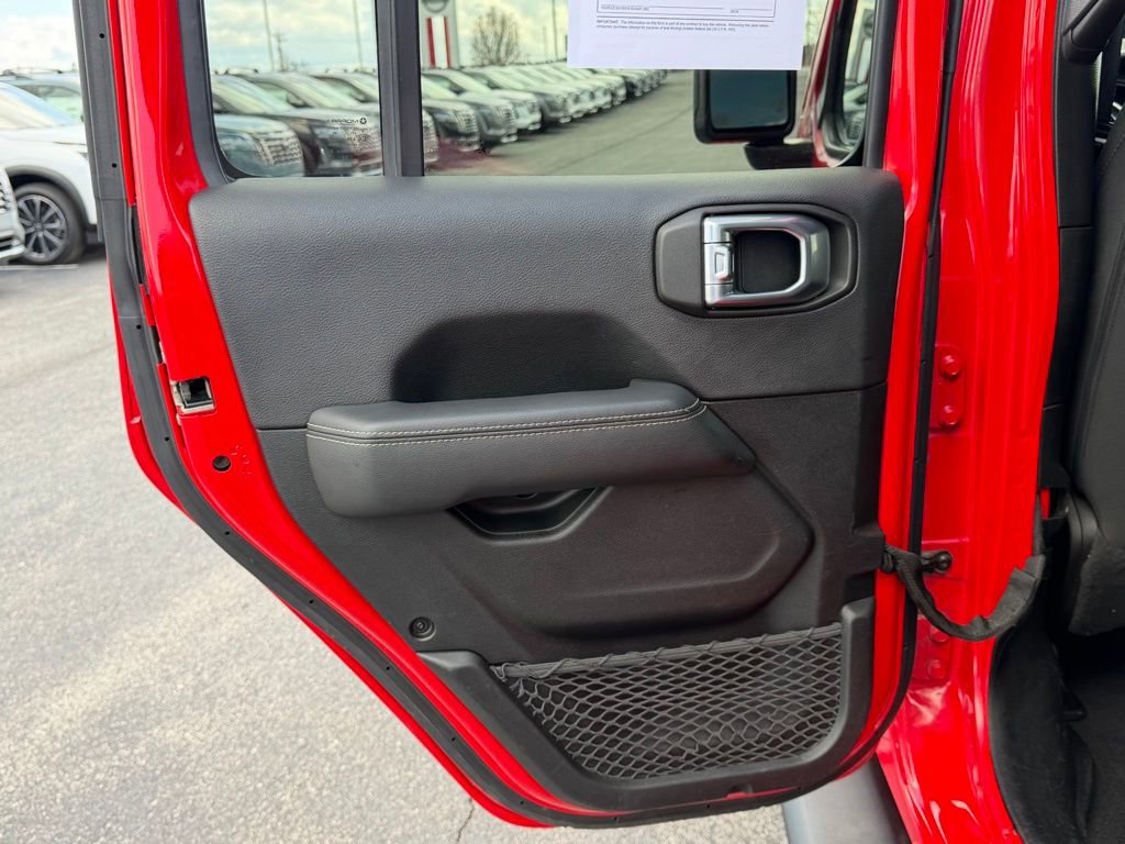 Used 2021 Jeep Wrangler Unlimited Sahara image 16