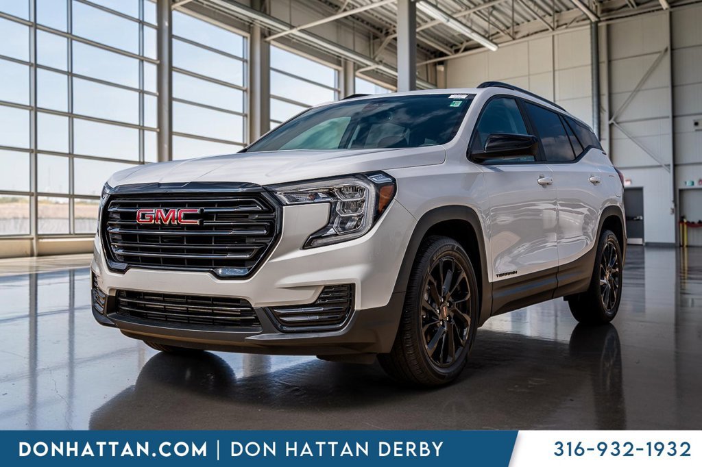 Used 2023 GMC Terrain SLE w/ Driver Convenience Package