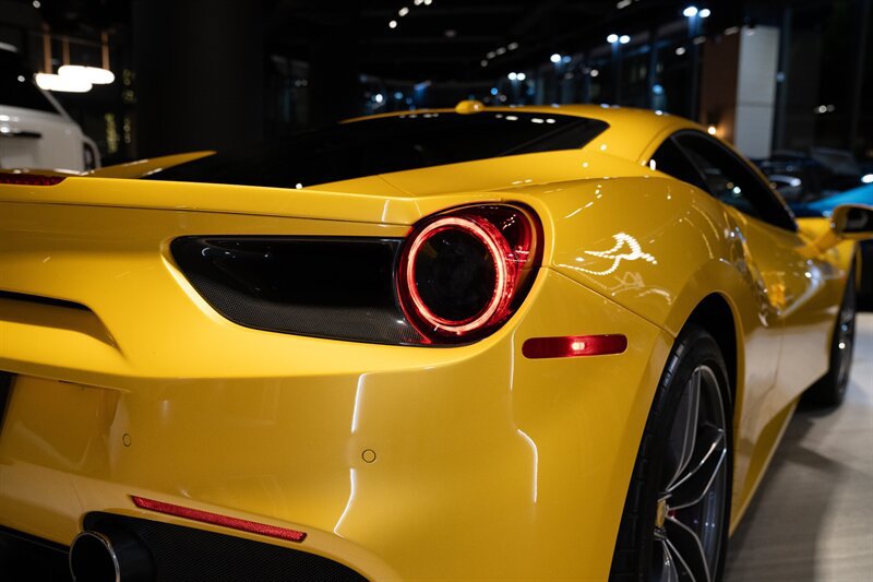Used 2016 Ferrari 488 GTB RWD image 14
