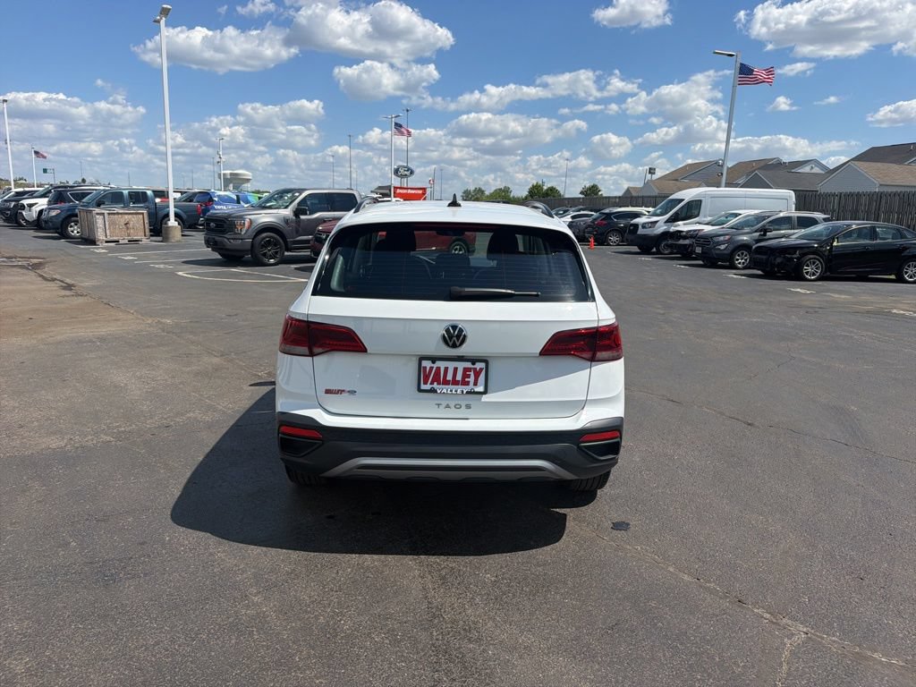 Used 2023 Volkswagen Taos S w/ Driver Assistance Package FWD image 7
