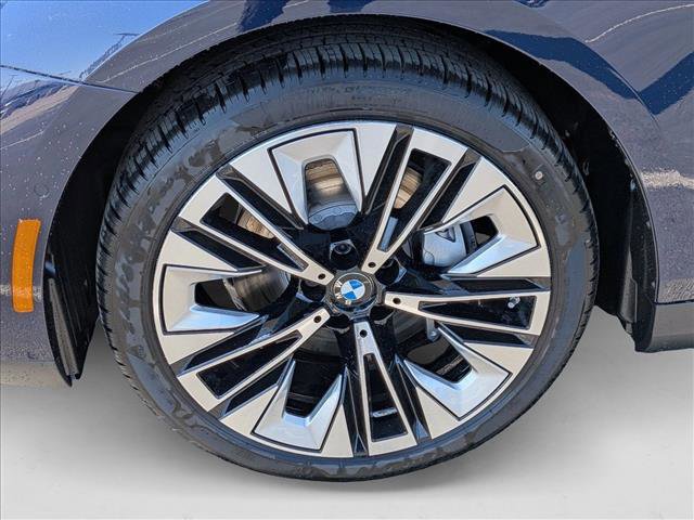 New 2026 BMW i5 eDrive40 image 9