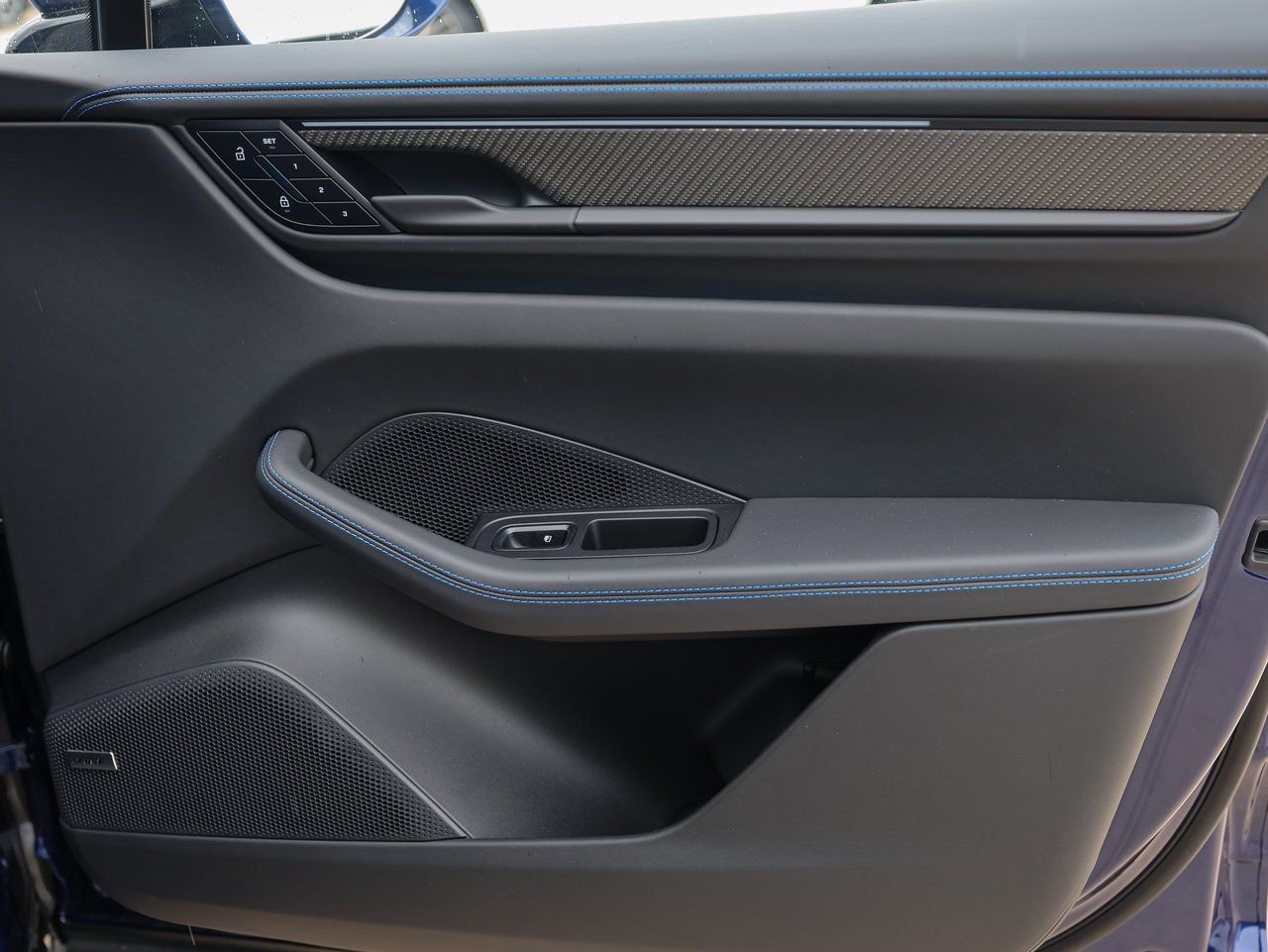 New 2025 Porsche Macan Turbo Electric image 25