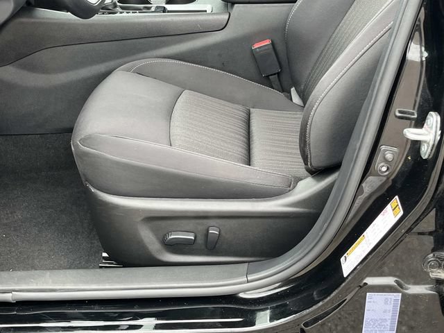 Used 2025 Nissan Altima 2.5 SV FWD image 24