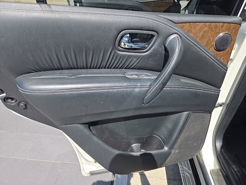 Used 2017 INFINITI QX80 2WD w/ Driver Assistance Package image 8