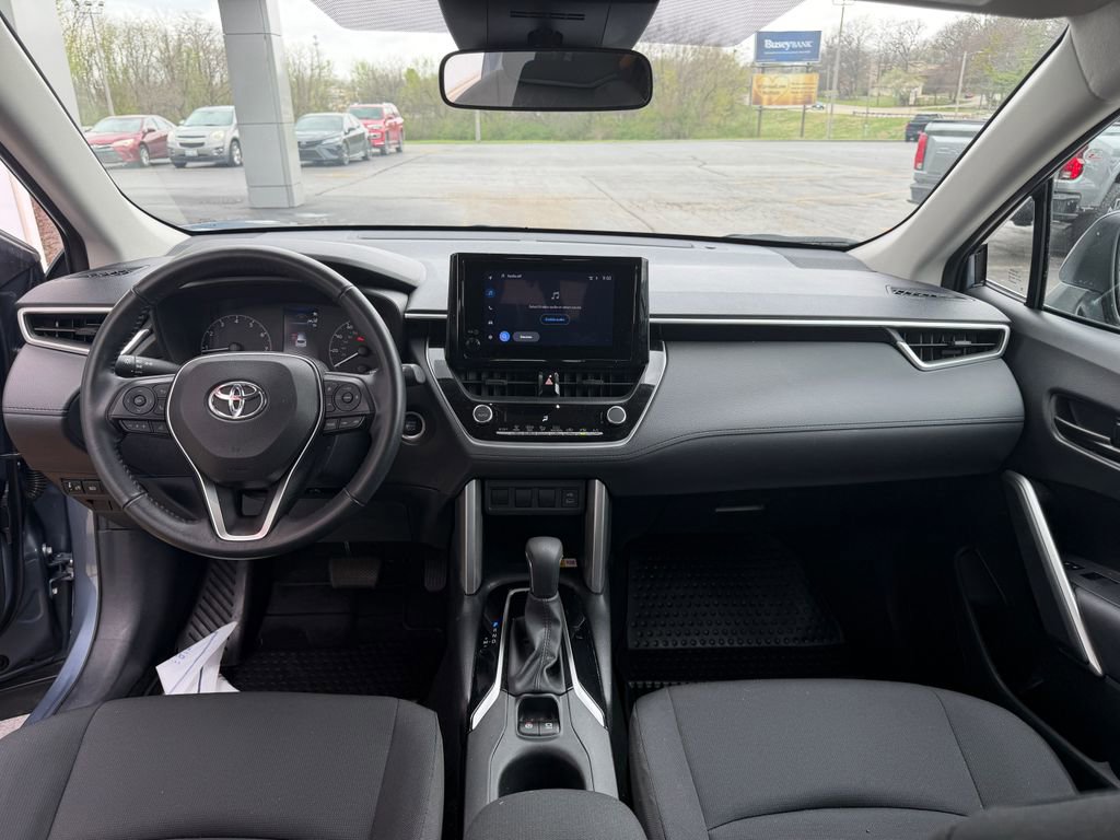 Used 2023 Toyota Corolla Cross LE image 13