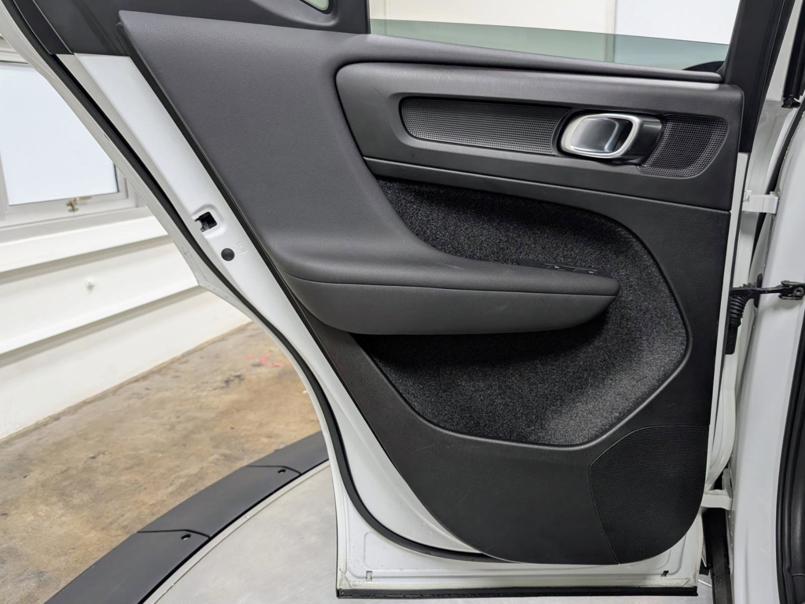 Used 2023 Volvo XC40 Recharge Ultimate w/ Protection Package Premier image 17