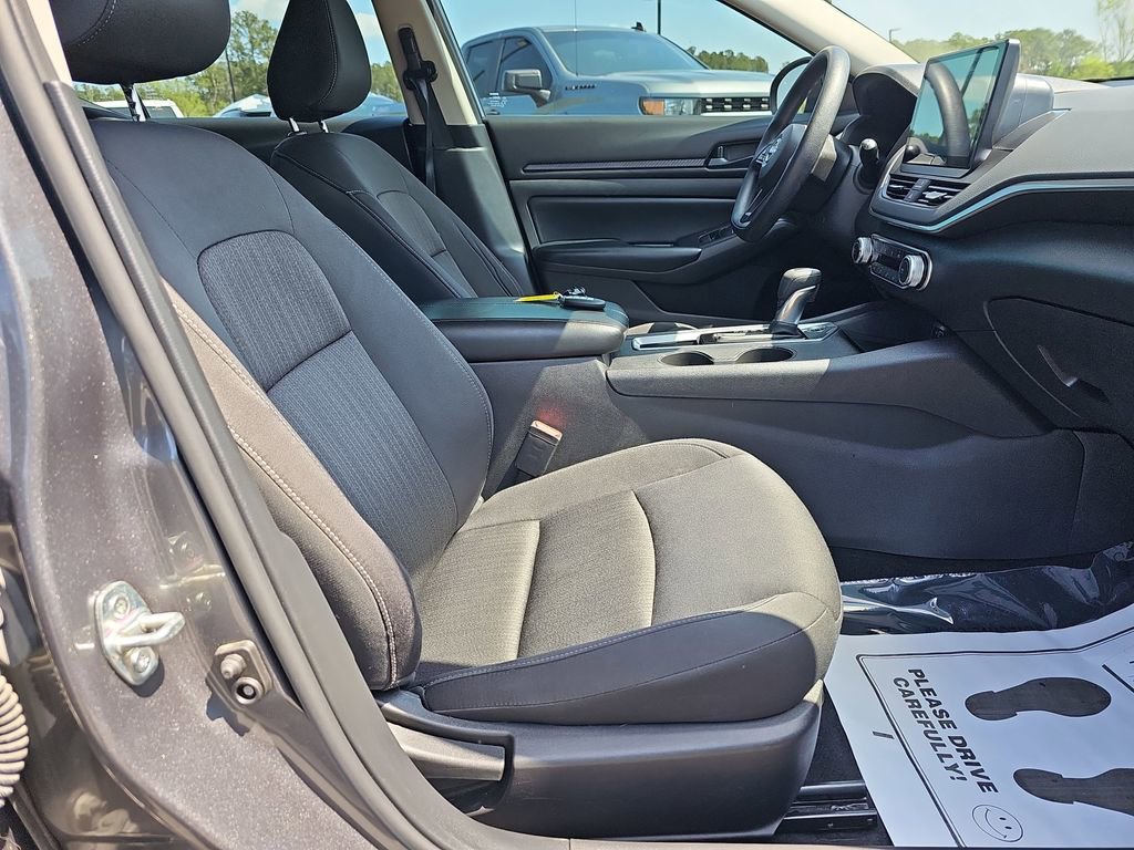 Used 2024 Nissan Altima 2.5 S FWD image 14