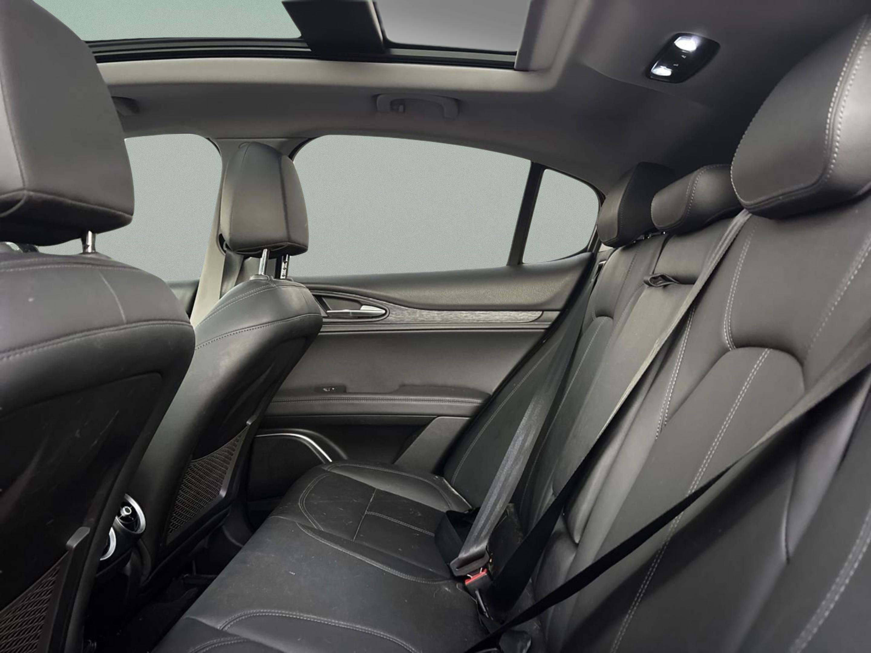 Used 2020 Alfa Romeo Stelvio Sport w/ Quick Order Package 22J Sport image 12