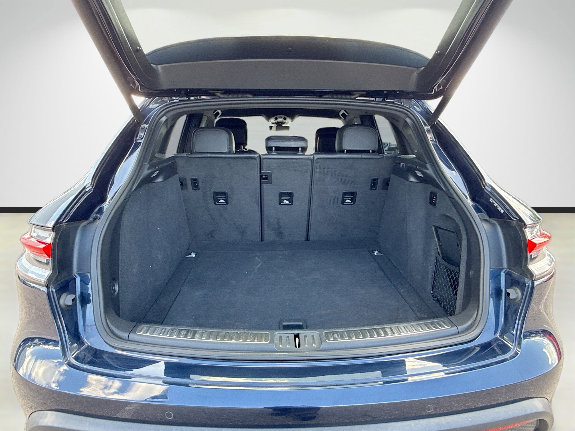 Used 2022 Porsche Macan S image 12